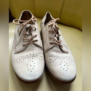 Born dress shoe